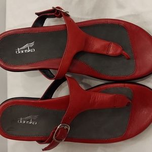 Dansko Red Leather Thong Sandal size 36